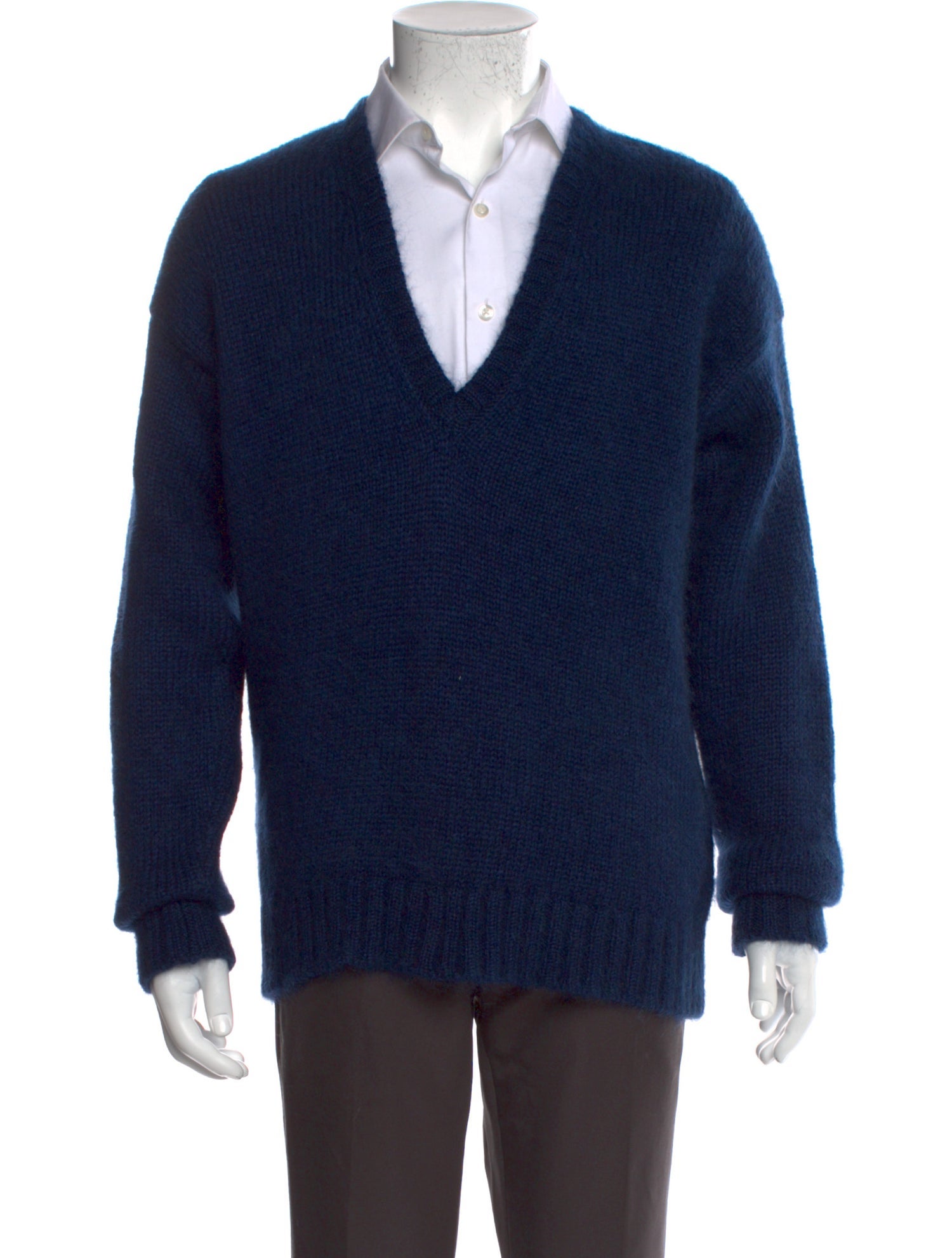 AMI V-Neck Long Sleeve Pullover