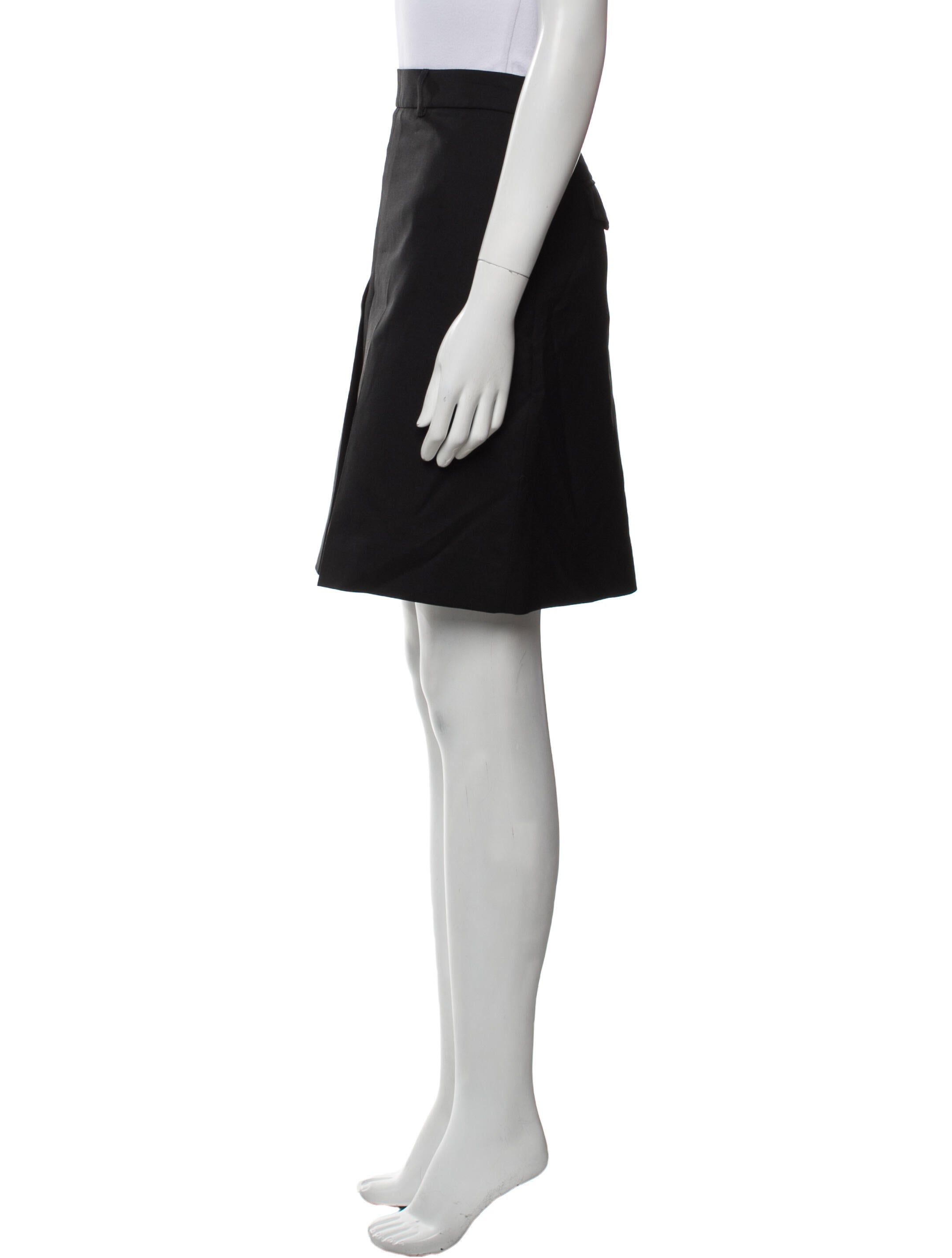 AMI Virgin Wool Knee-Length Shorts