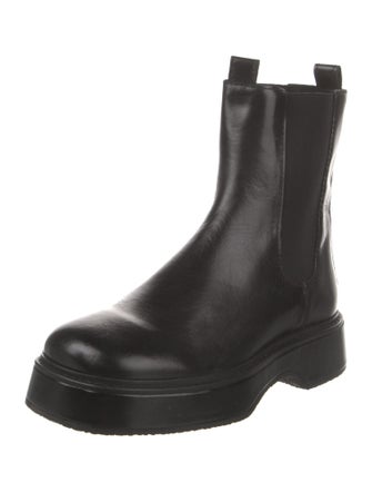 AMI Leather Chelsea Boots
