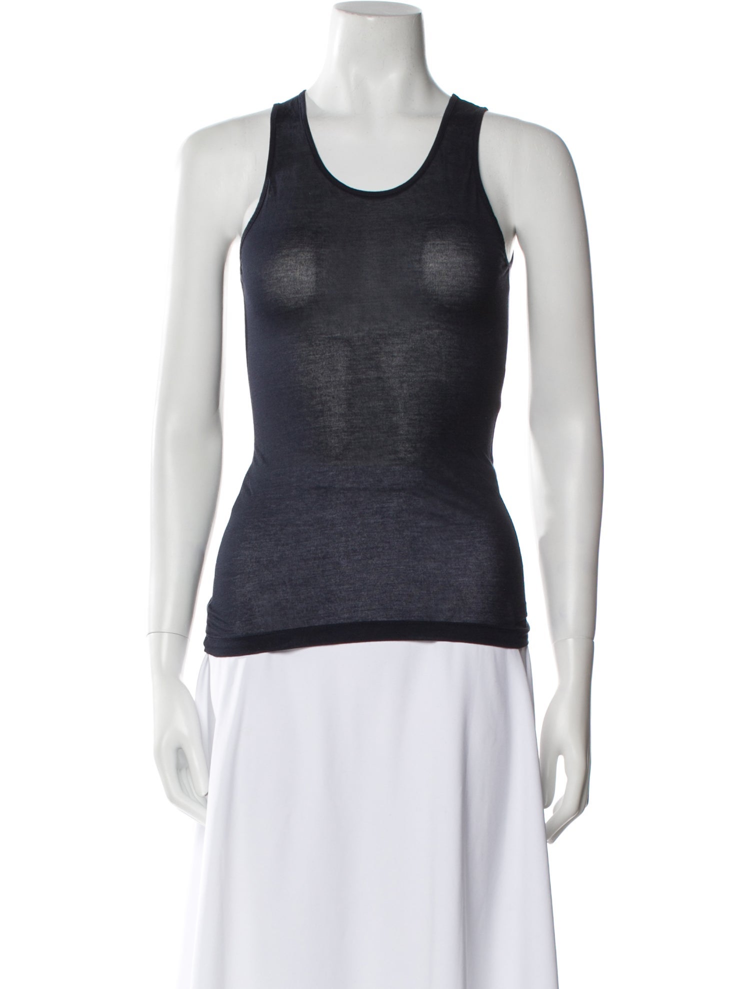 AMI Scoop Neck Sleeveless Top
