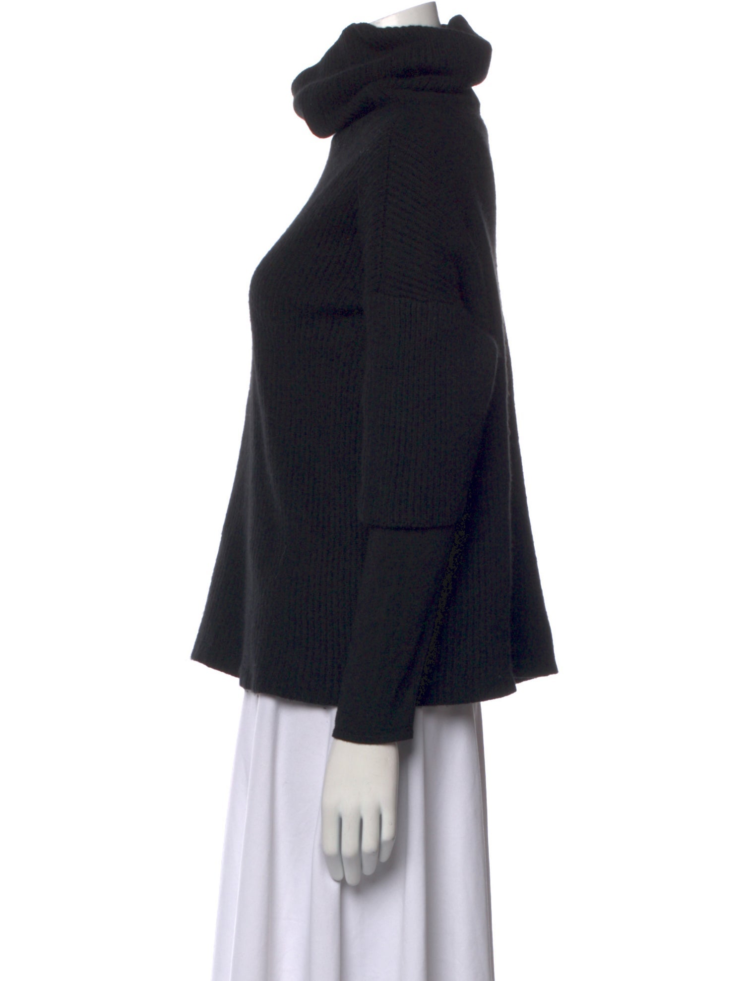 Rani Arabella Cashmere Turtleneck Sweater