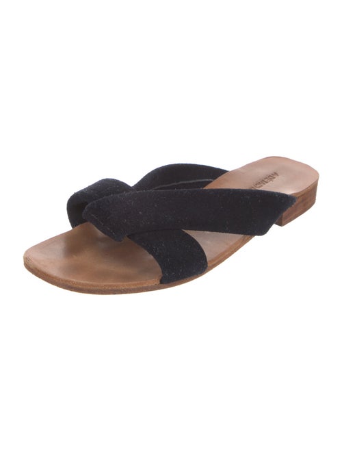 A Détacher Suede Slides