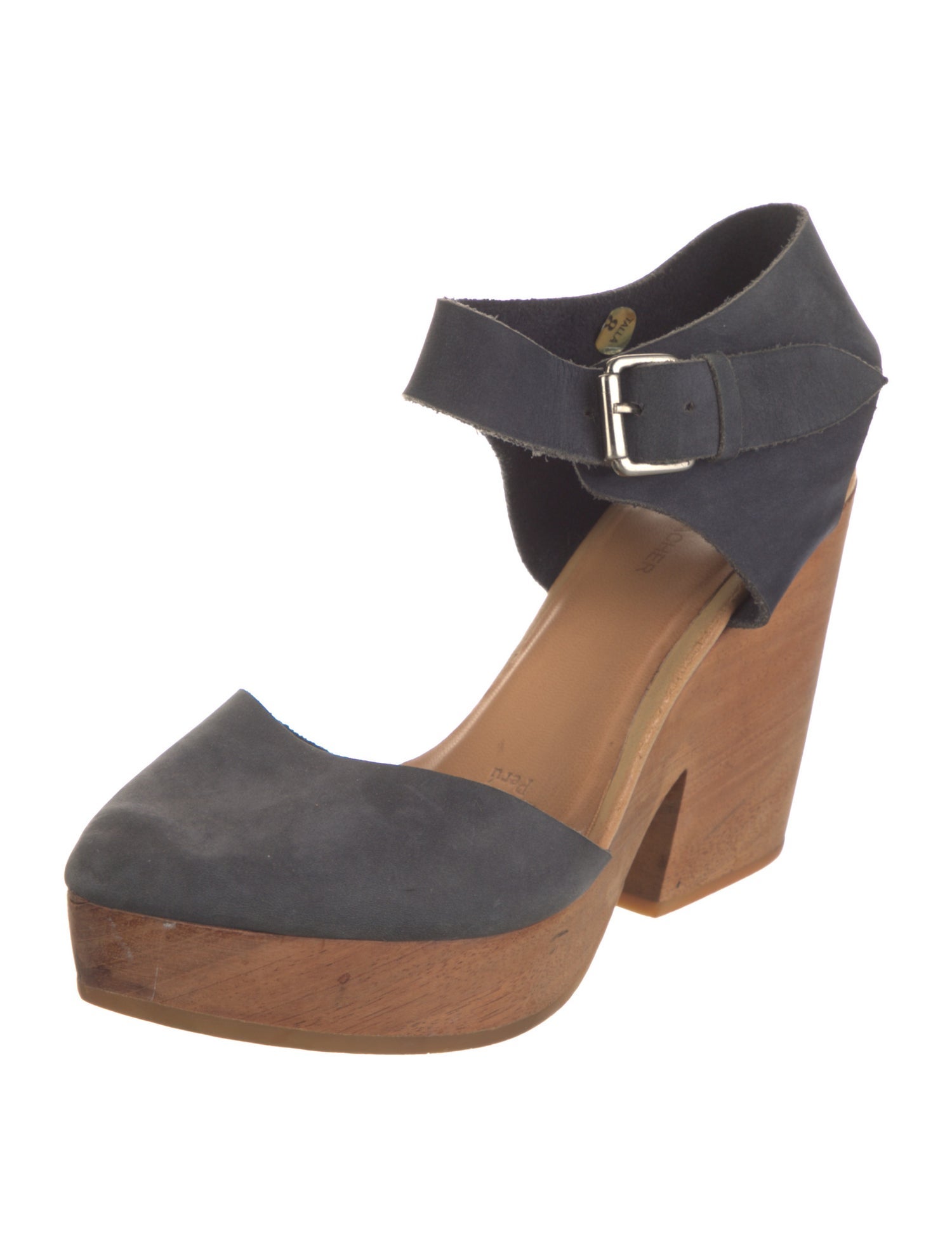 A Détacher Leather Slingback Pumps