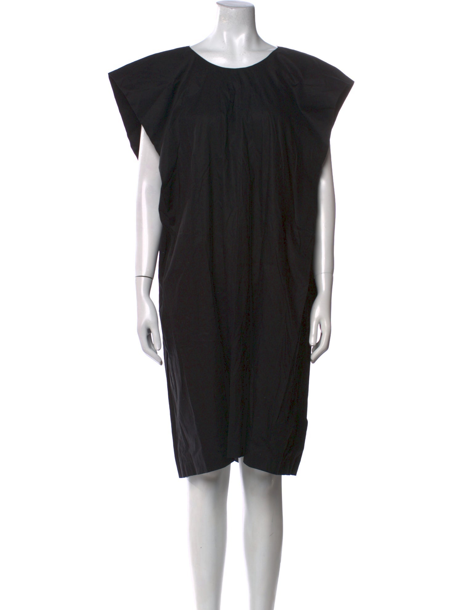 A Détacher Scoop Neck Knee-Length Dress