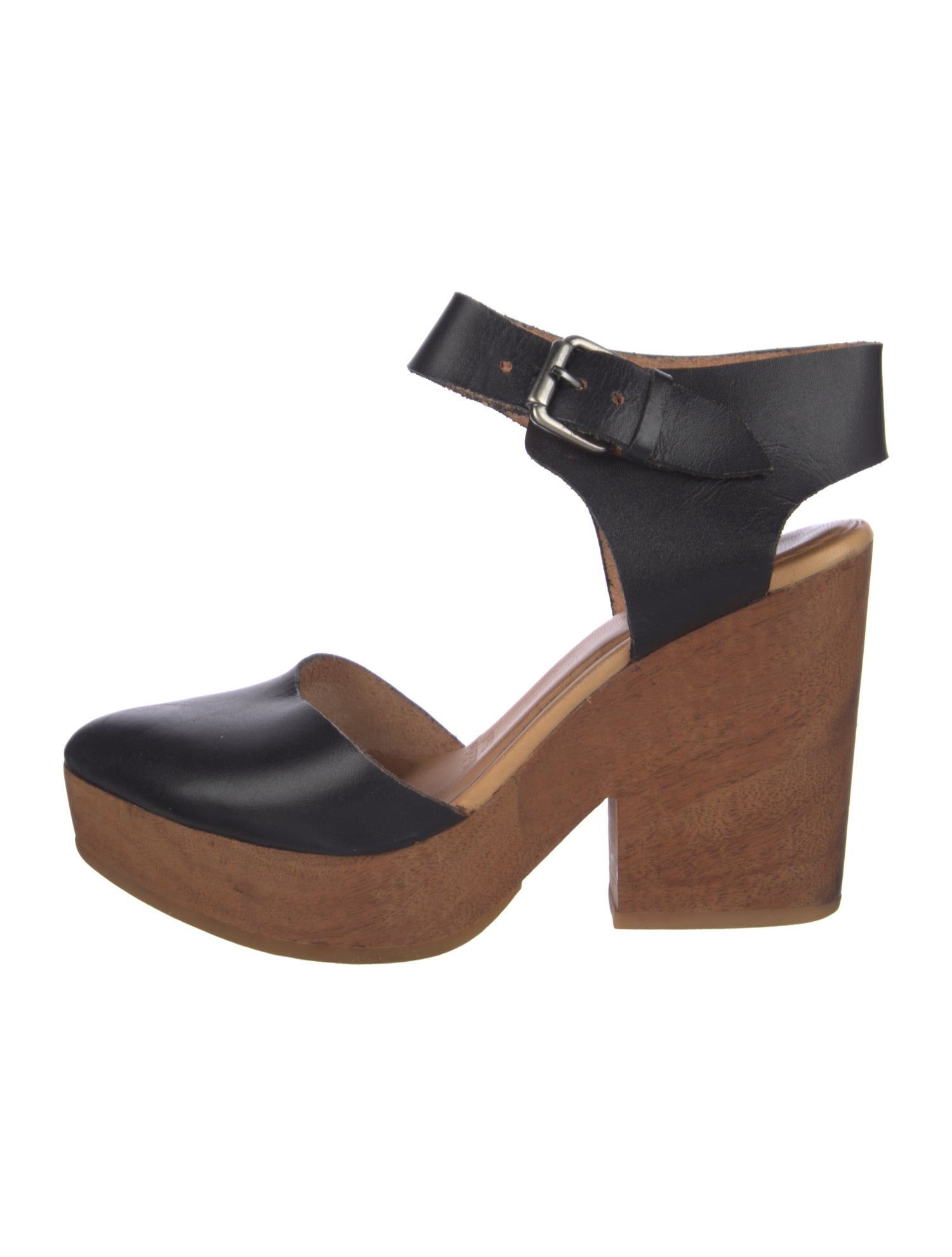 A Détacher Leather D'Orsay Pumps