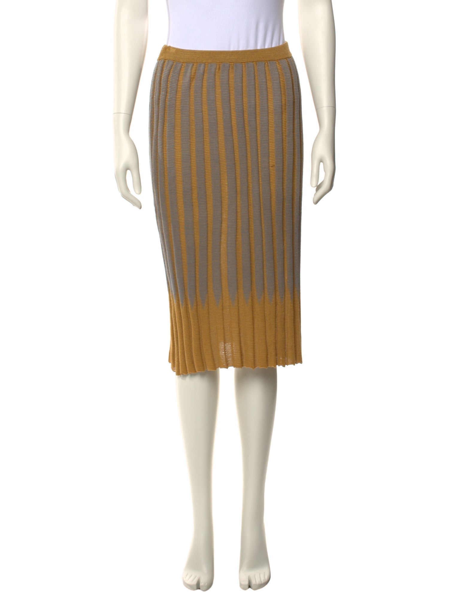 A Détacher Knee-Length Skirt