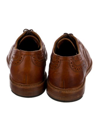 Allen Edmonds Leather Eyelet Trim Brogues