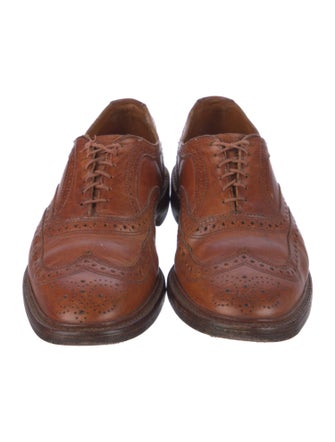 Allen Edmonds Leather Eyelet Trim Brogues