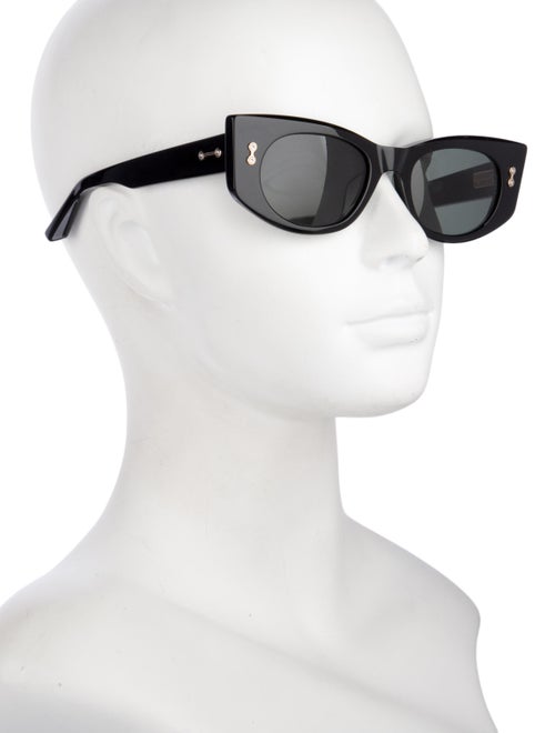 Akoni Cat-Eye Tinted Sunglasses