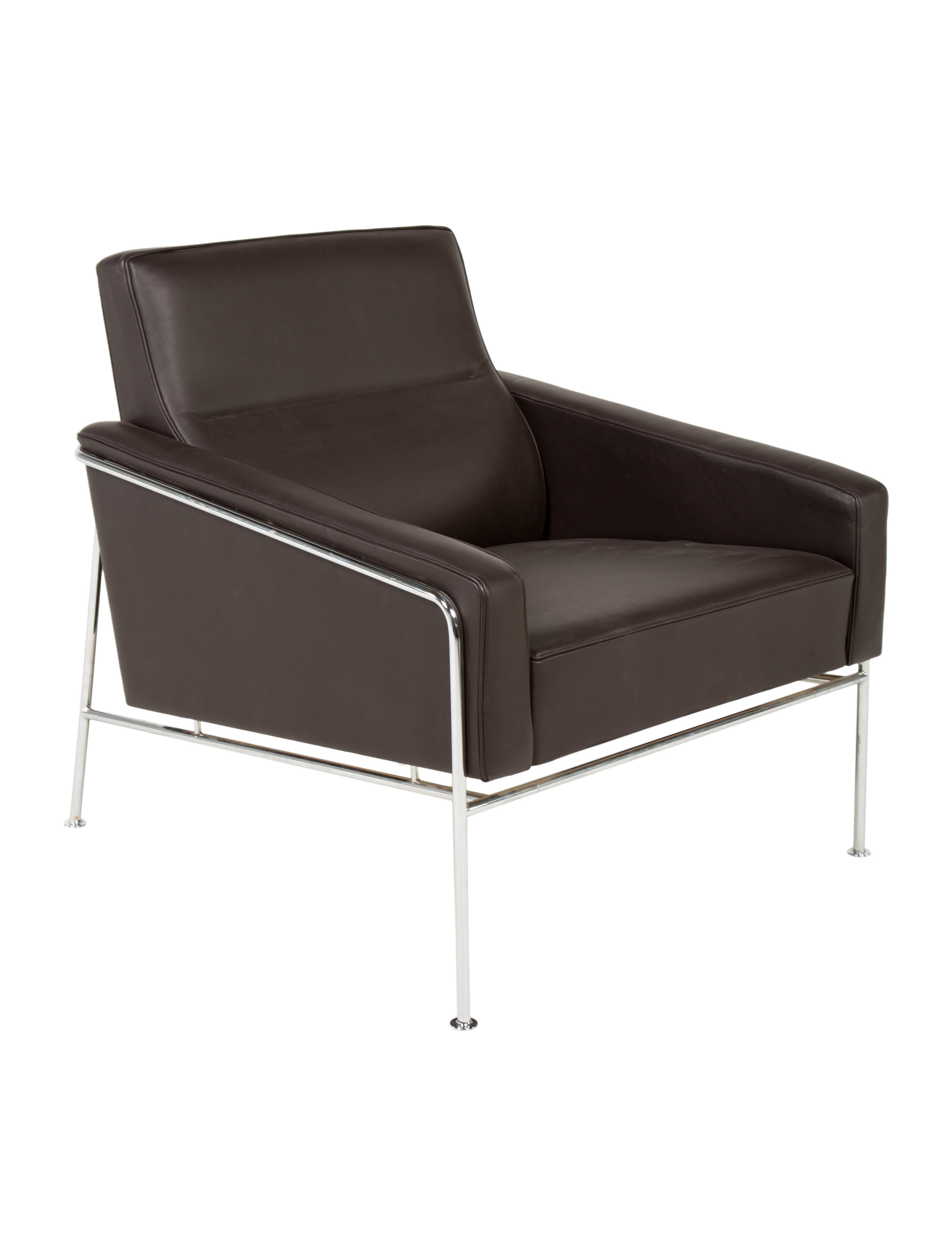 Arne Jacobsen Series 3300 Armchair