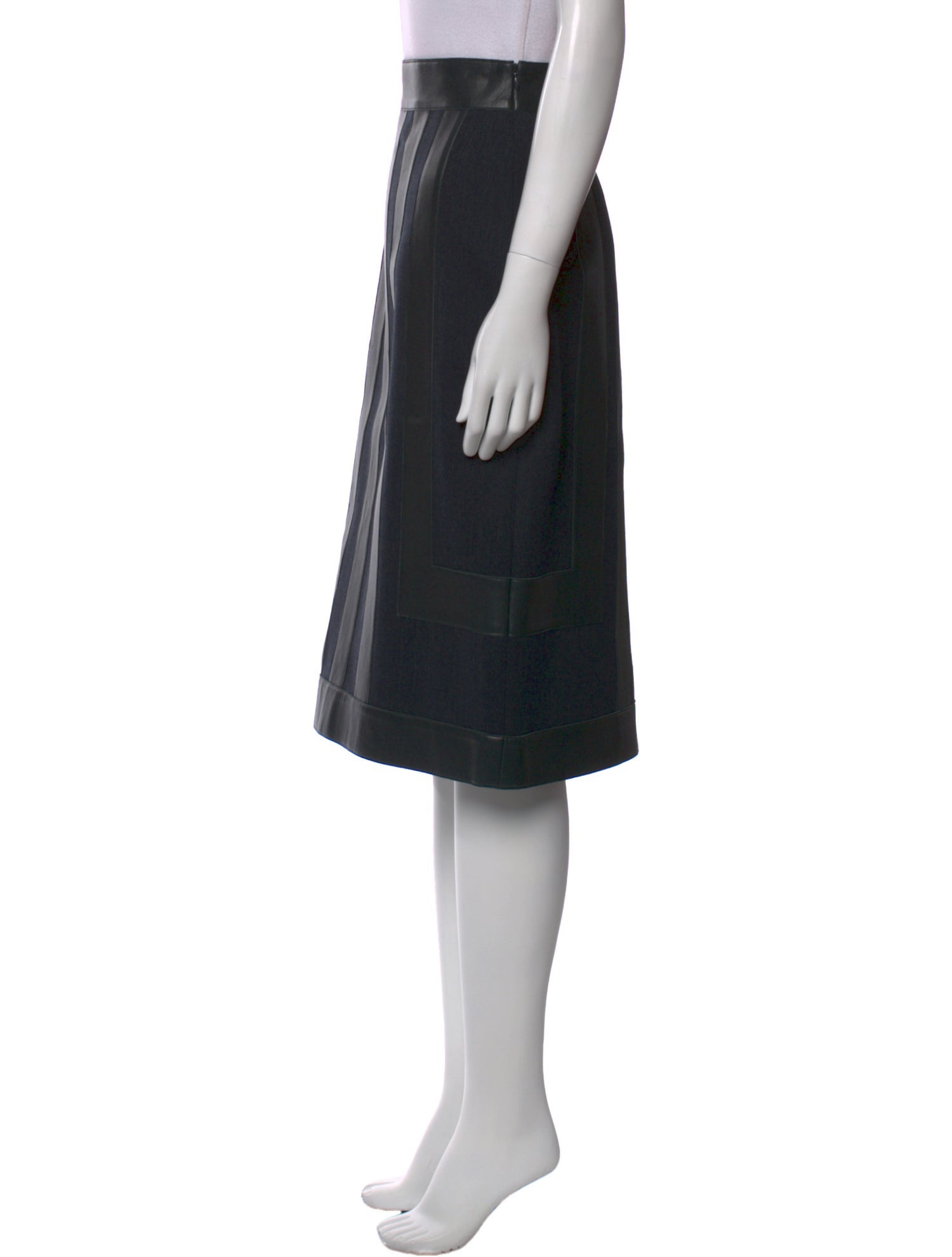 Akris Lambskin Knee-Length Skirt