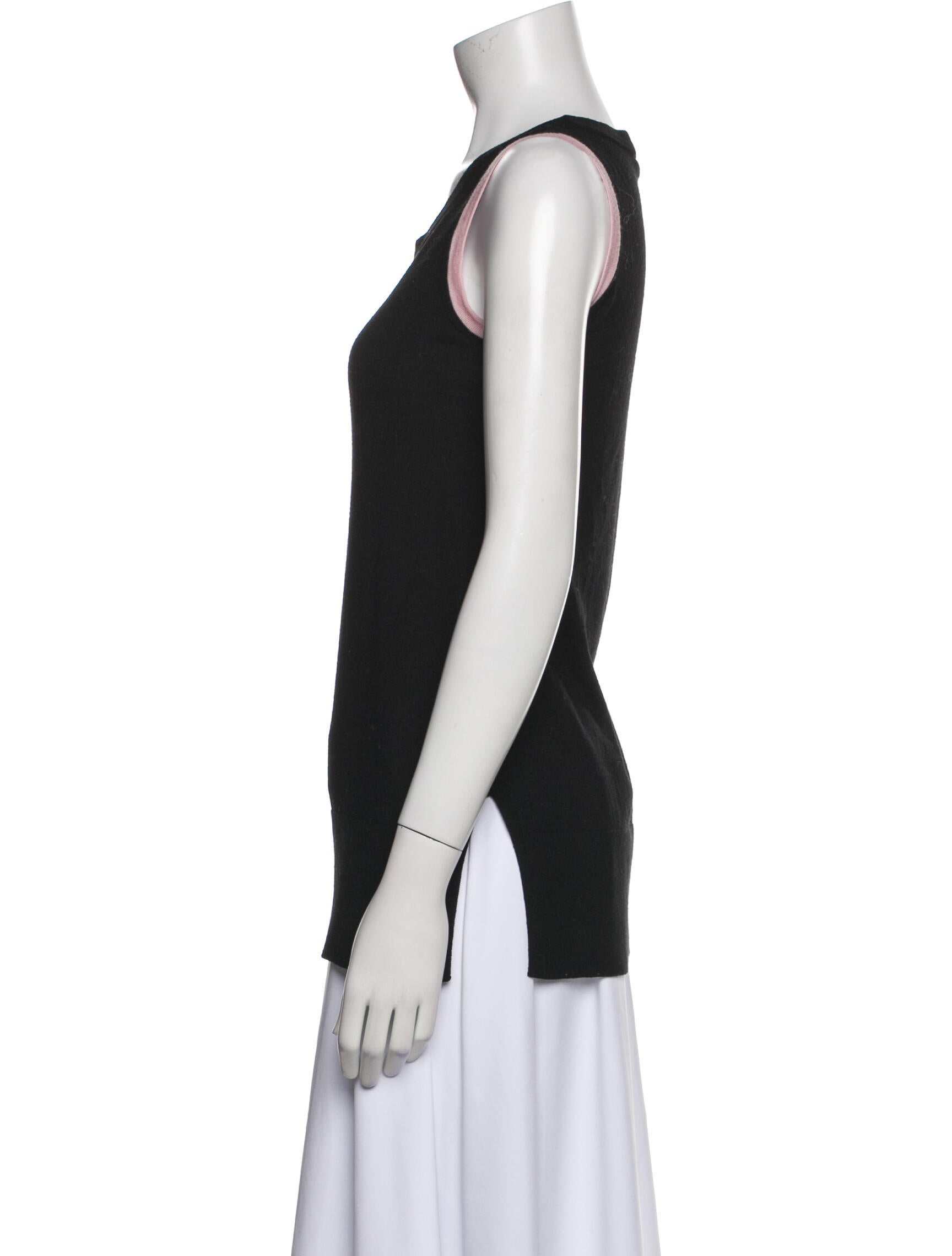 Akris Punto Virgin Wool Scoop Neck Top