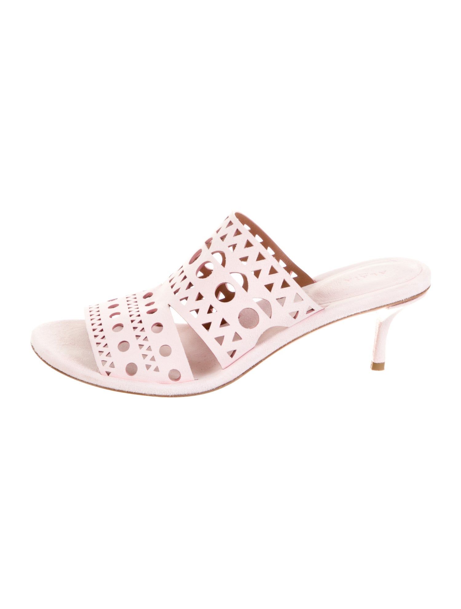 DIOR、CHANEL A first look at our June 26th drop — and it's one for the