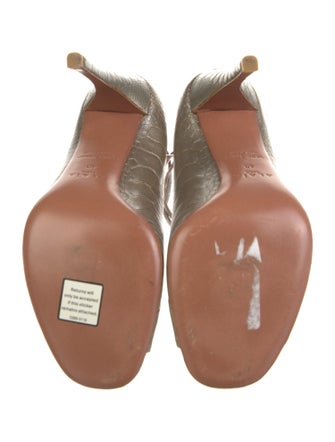 Alaïa Embossed Leather Pumps