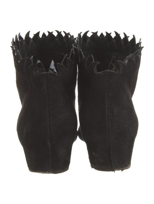 Alaïa Suede Scalloped Accent Boots