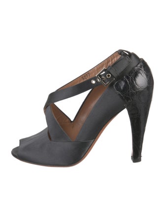 Alaïa Satin Pumps