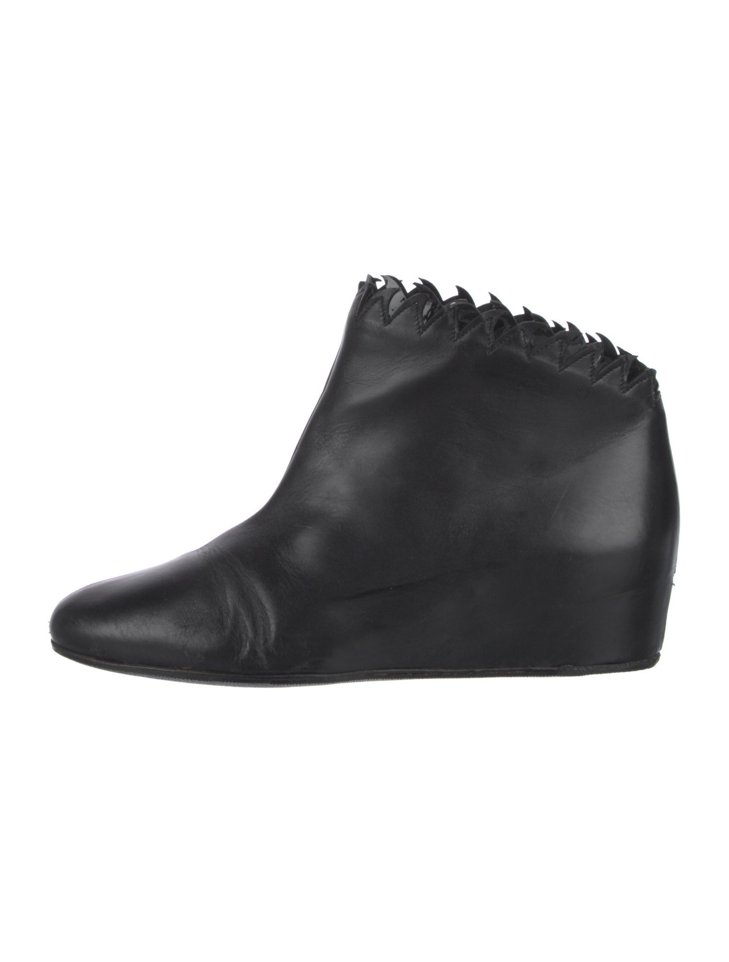 Alaïa Leather Scalloped Accent Boots
