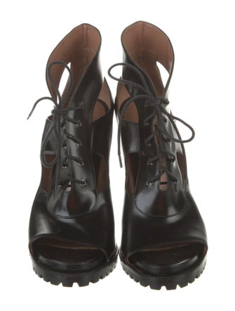 Alaïa Leather Cutout Accent Sandals