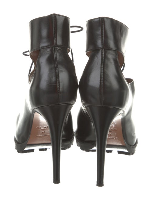 Alaïa Leather Cutout Accent Sandals