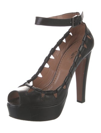 Alaïa Leather Pumps