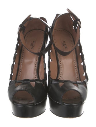 Alaïa Leather Pumps