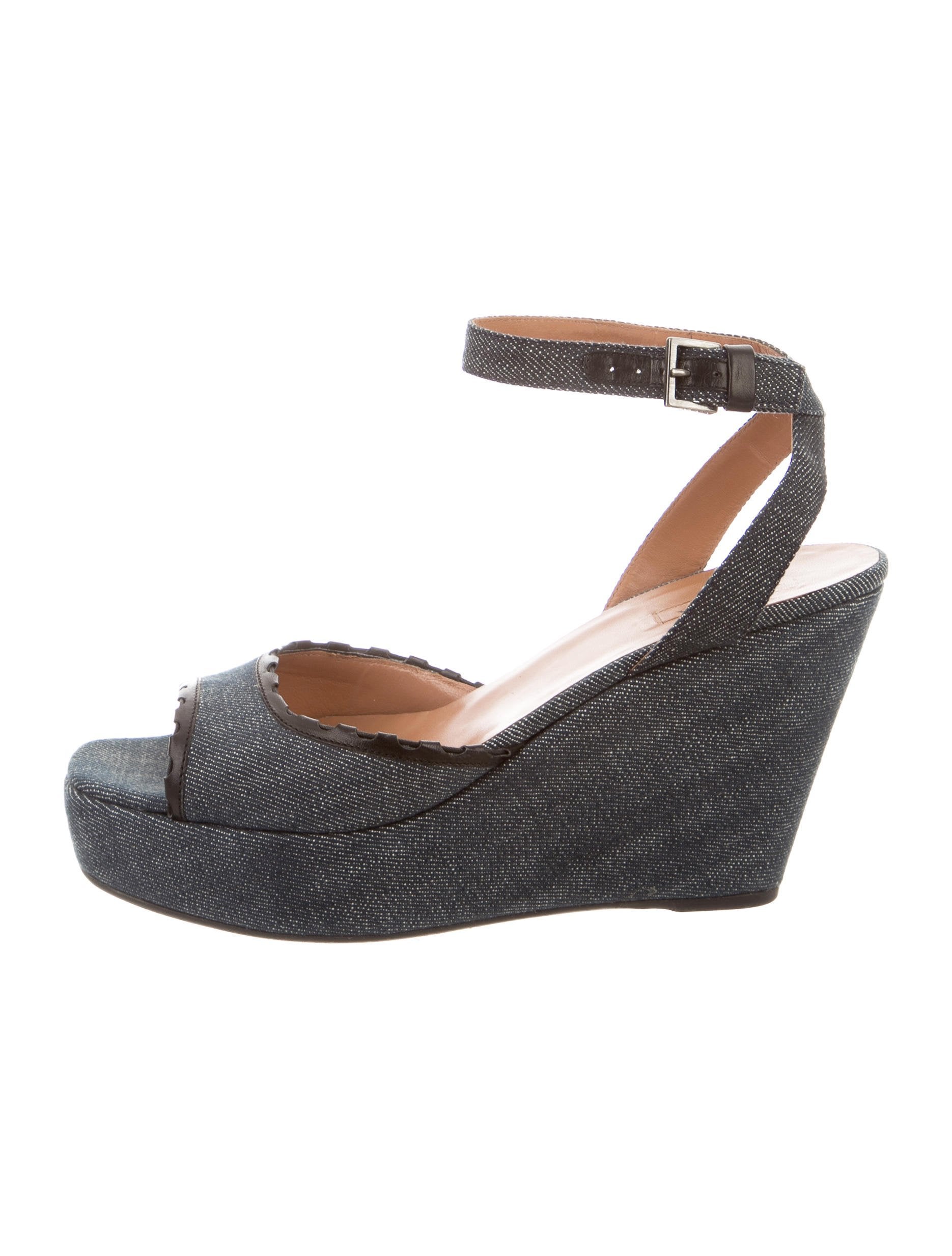 denim wedge sandals ala 239 a denim wedge sandals shoes al229663 the realreal denim wedge sandals ala 239 a denim wedge sandals shoes al229663 the realreal