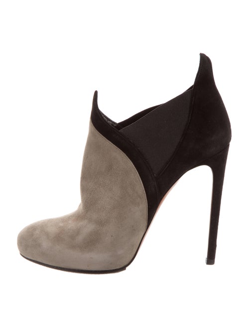 Alaïa Suede Ankle Boots black