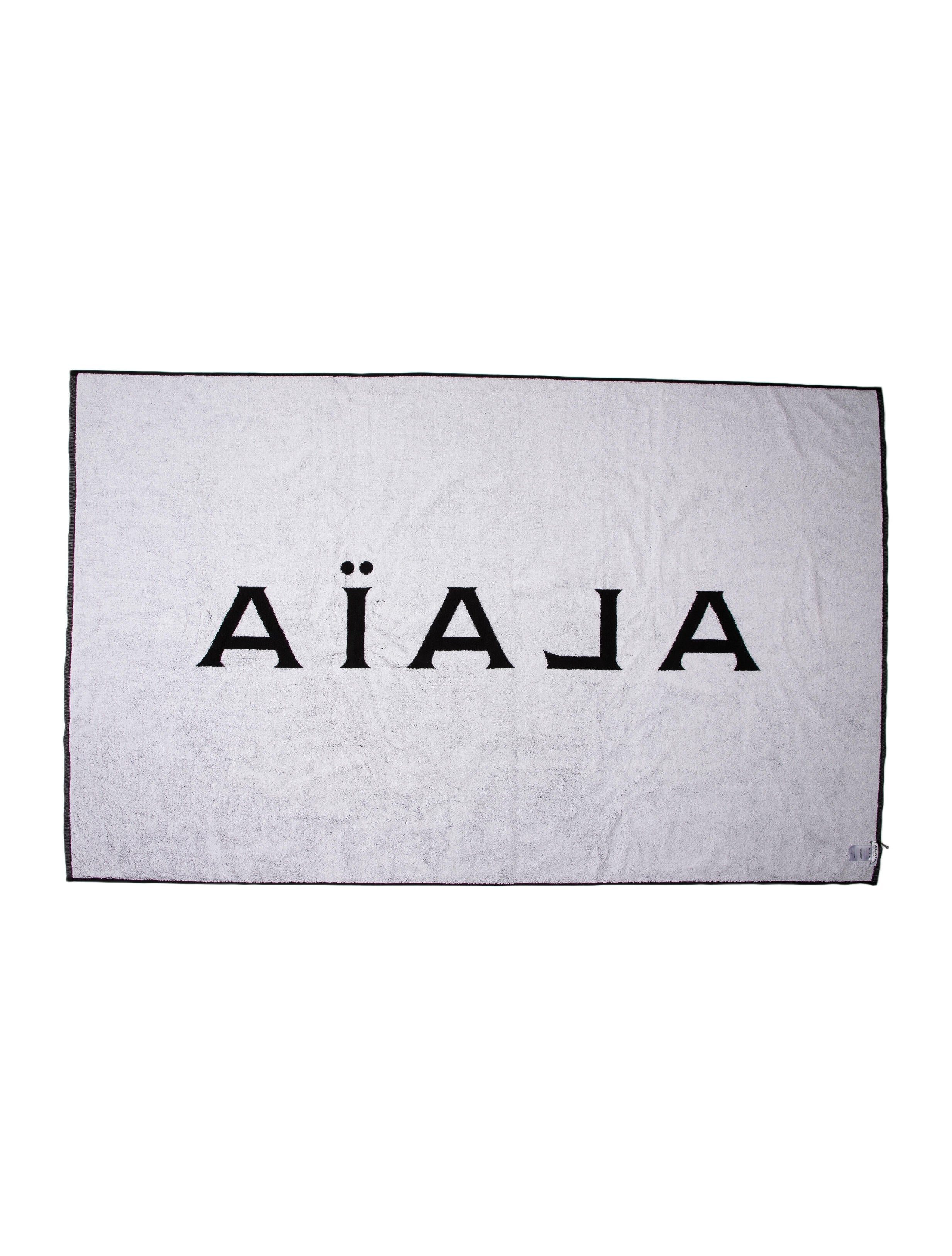 Alaïa Logo Beach Towel - Black Bath, Bedding \u0026 Bath - AL276935 | The  RealReal, image size:2466x3253