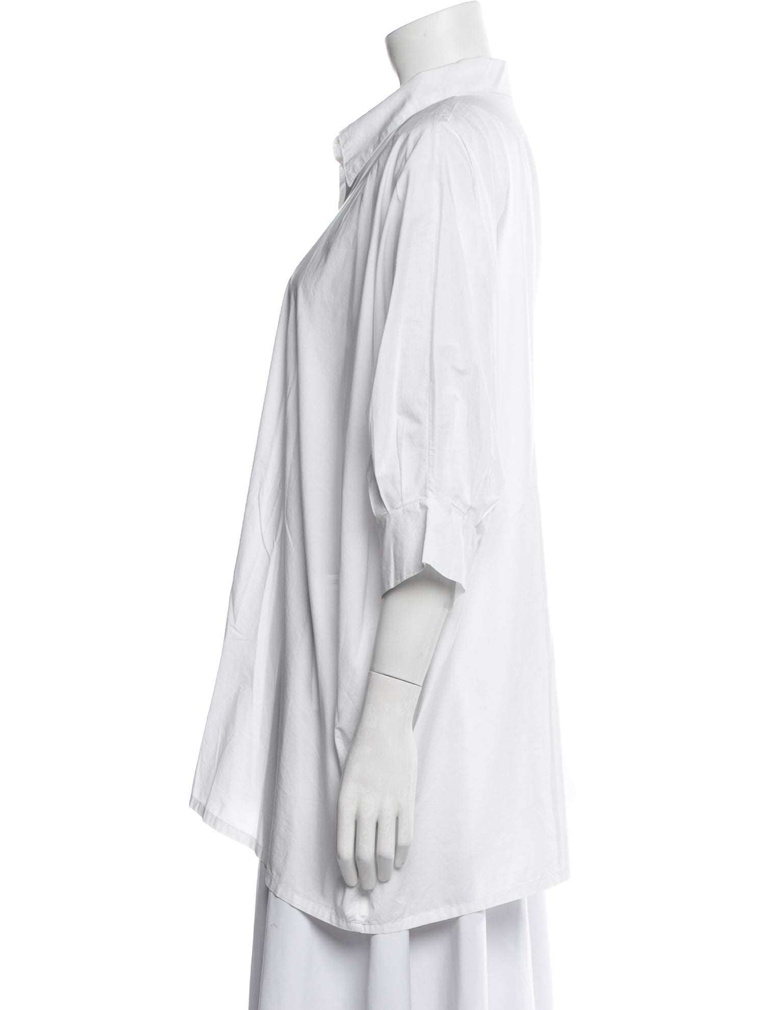 LABO.ART Three-Quarter Sleeve Button-Up Top