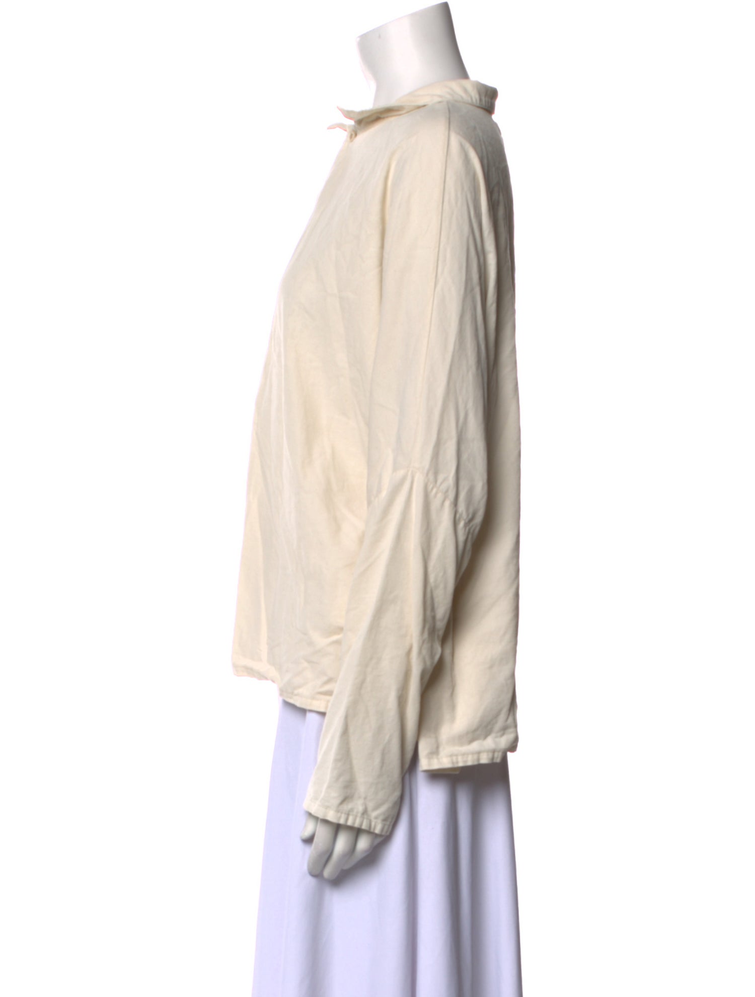 LABO.ART Long Sleeve Button-Up Top