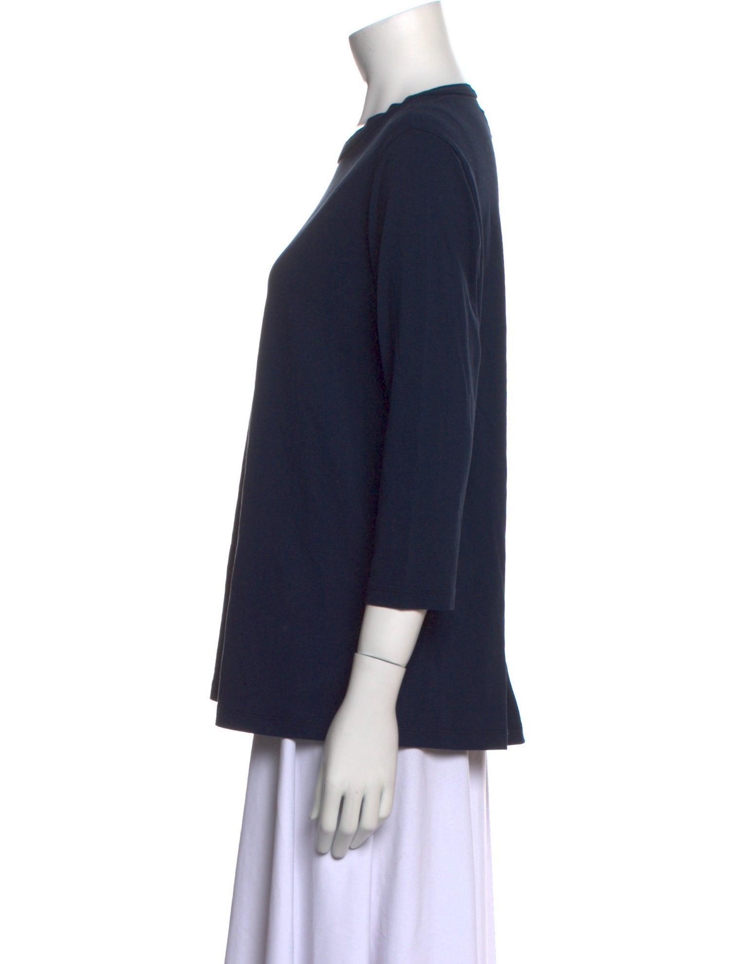 LABO.ART Crew Neck Three-Quarter Sleeve Top