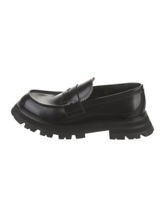 Alexander McQueen Leather Scalloped Accent Loafers