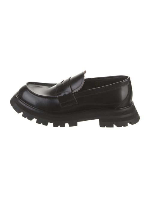 Alexander McQueen Leather Scalloped Accent Loafers