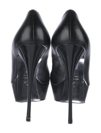 Alexander McQueen Leather Pumps