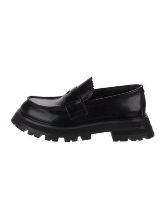 Alexander McQueen Leather Scalloped Accent Loafers