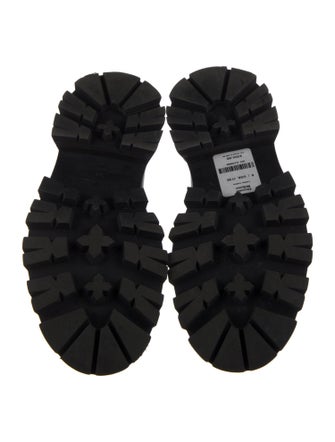 Alexander McQueen Leather Scalloped Accent Loafers