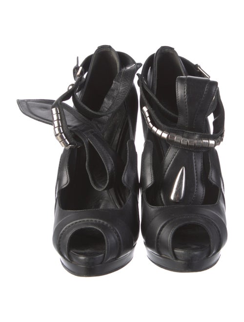 Alexander McQueen Leather Cutout Accent T-Strap Pumps