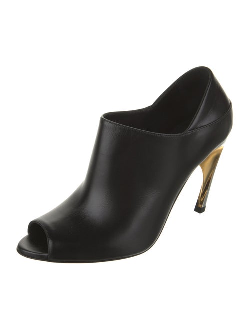 Alexander McQueen Leather Pumps