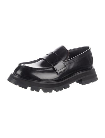 Alexander McQueen Leather Scalloped Accent Loafers