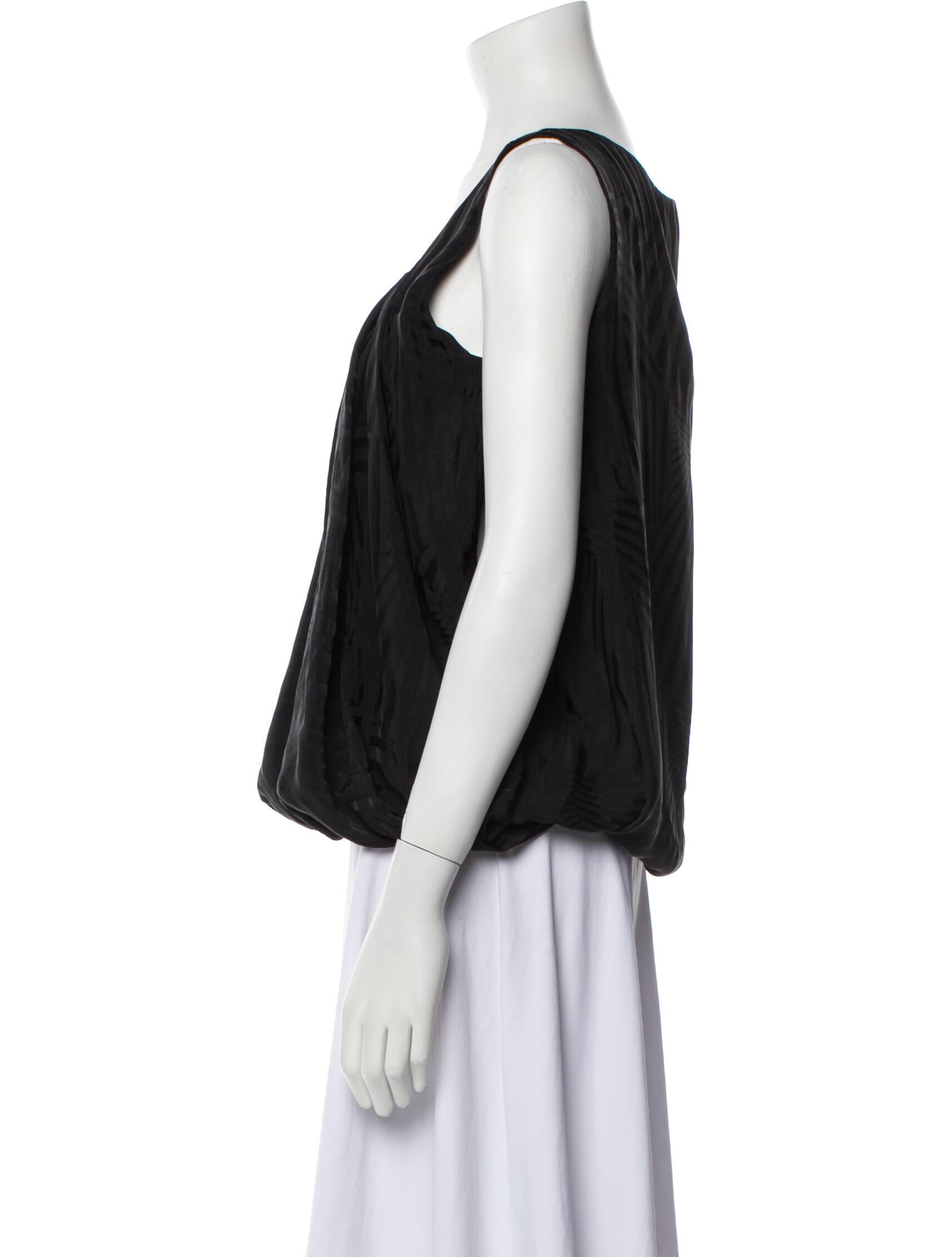 Alexander McQueen Scoop Neck Sleeveless Crop Top