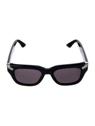 Alexander McQueen Wayfarer Tinted Sunglasses