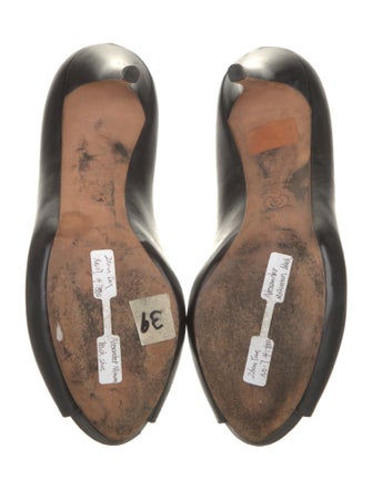 Alexander McQueen Leather Pumps
