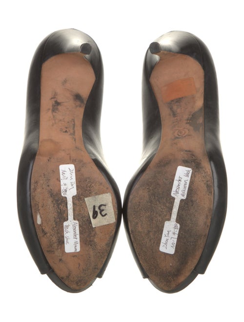 Alexander McQueen Leather Pumps