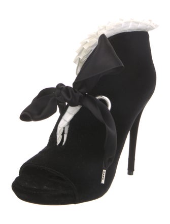 Alexander McQueen Velvet Ruffle Embellishment Pumps