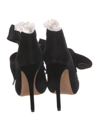 Alexander McQueen Velvet Ruffle Embellishment Pumps