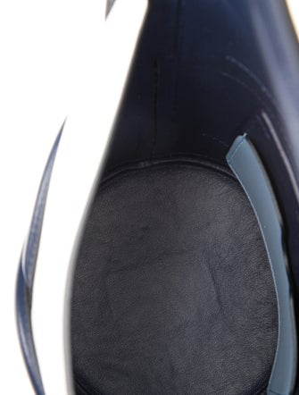 Alexander McQueen Leather Shoulder Bag