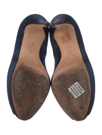 Alexander McQueen Skull Satin Pumps