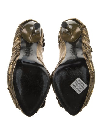 Alexander McQueen Leather Studded Accents T-Strap Pumps