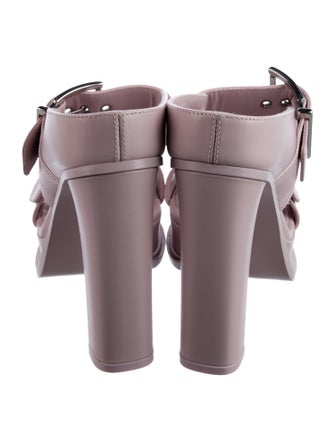 Alexander McQueen Leather T-Strap Sandals