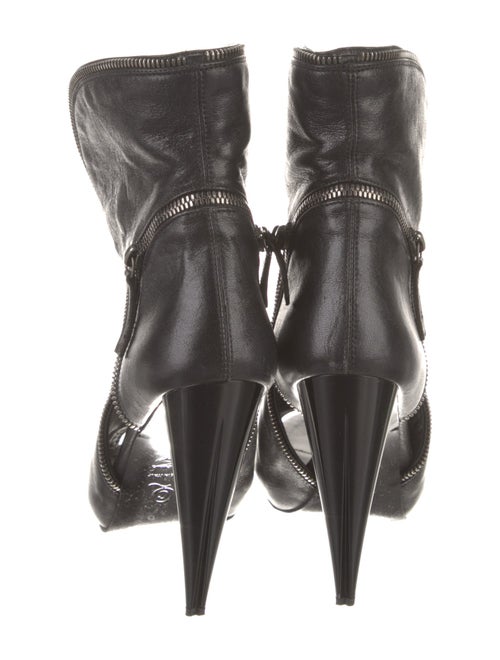 Alexander McQueen Leather D'Orsay Pumps